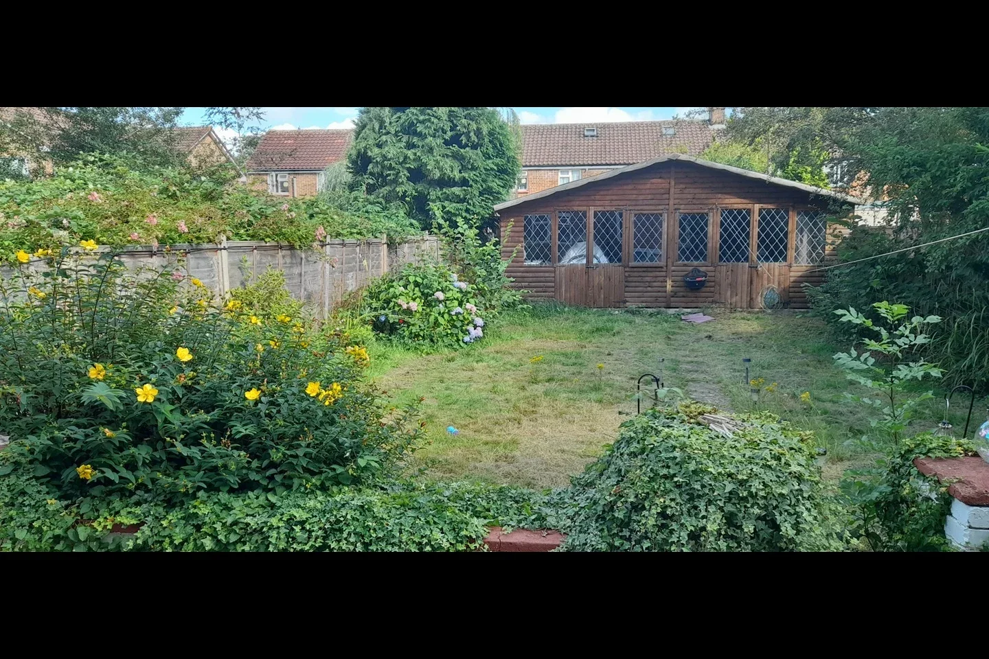 Room Stagelands in Crawley