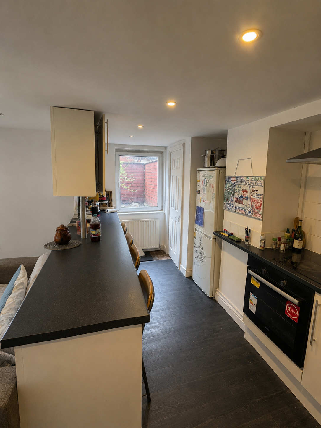 Flat Talbot Avenue in Leeds
