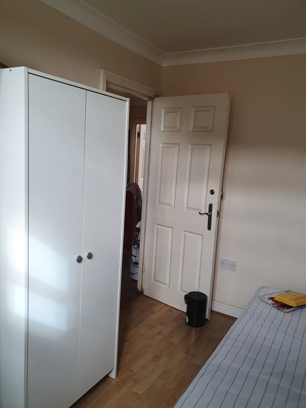 Room Starbuck Close in Greater London