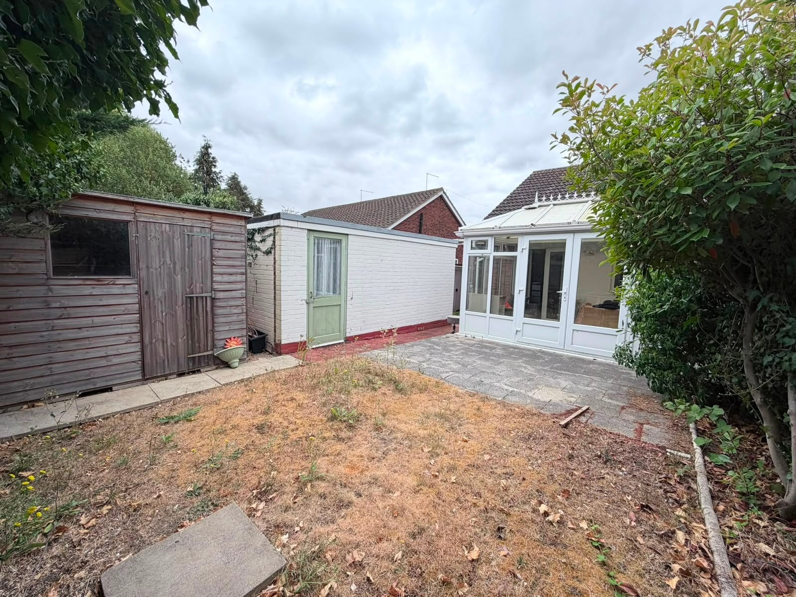 House Rowe Avenue in Peterborough