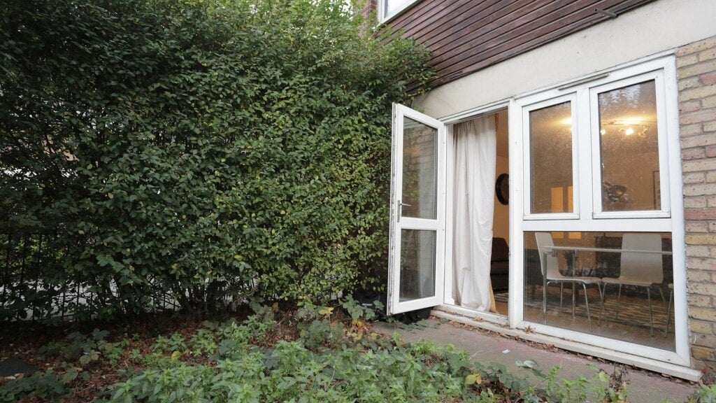 Room Windmill Lane in Greater London