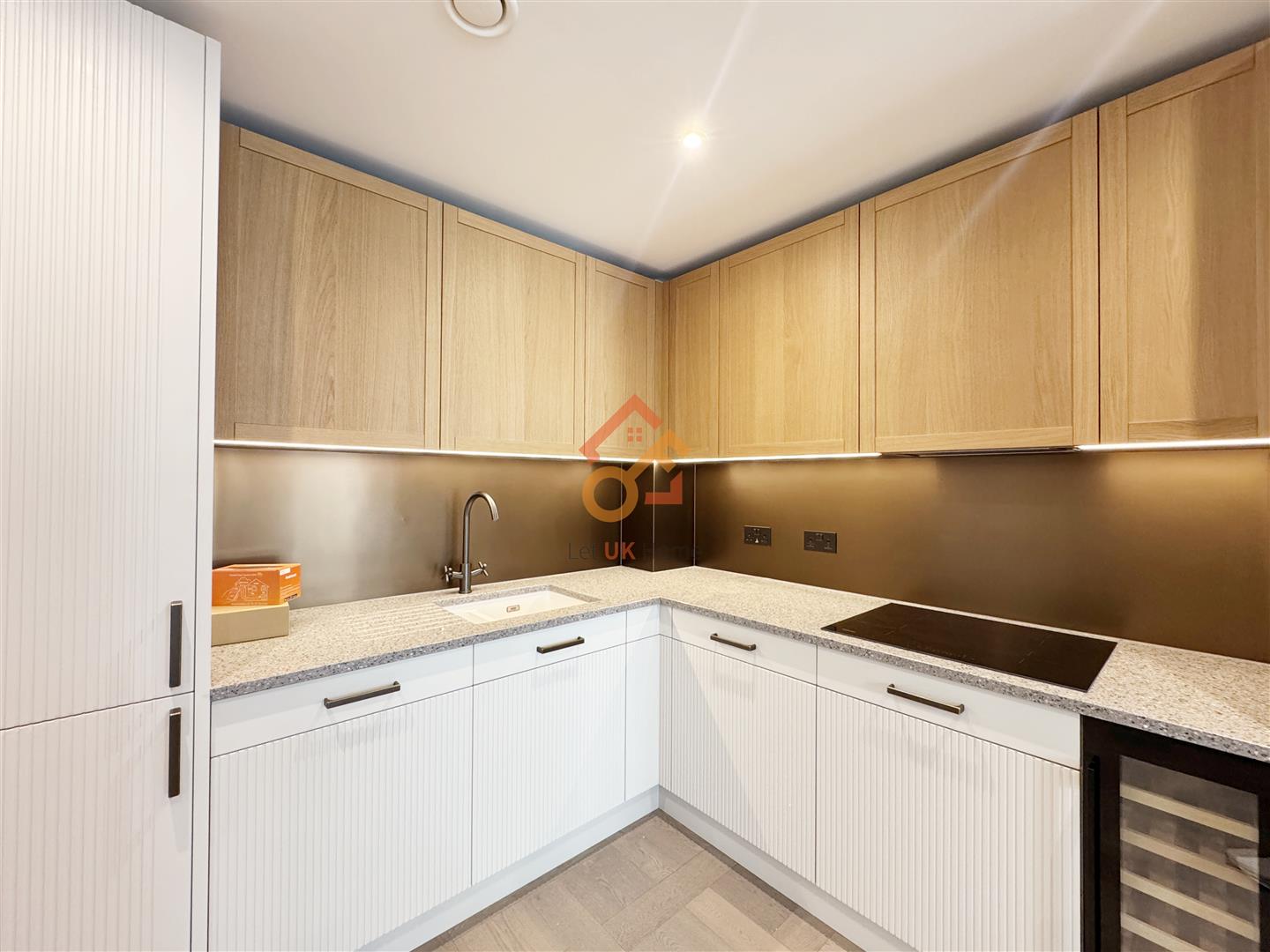 Flat Pennington Quay Walk in Greater London