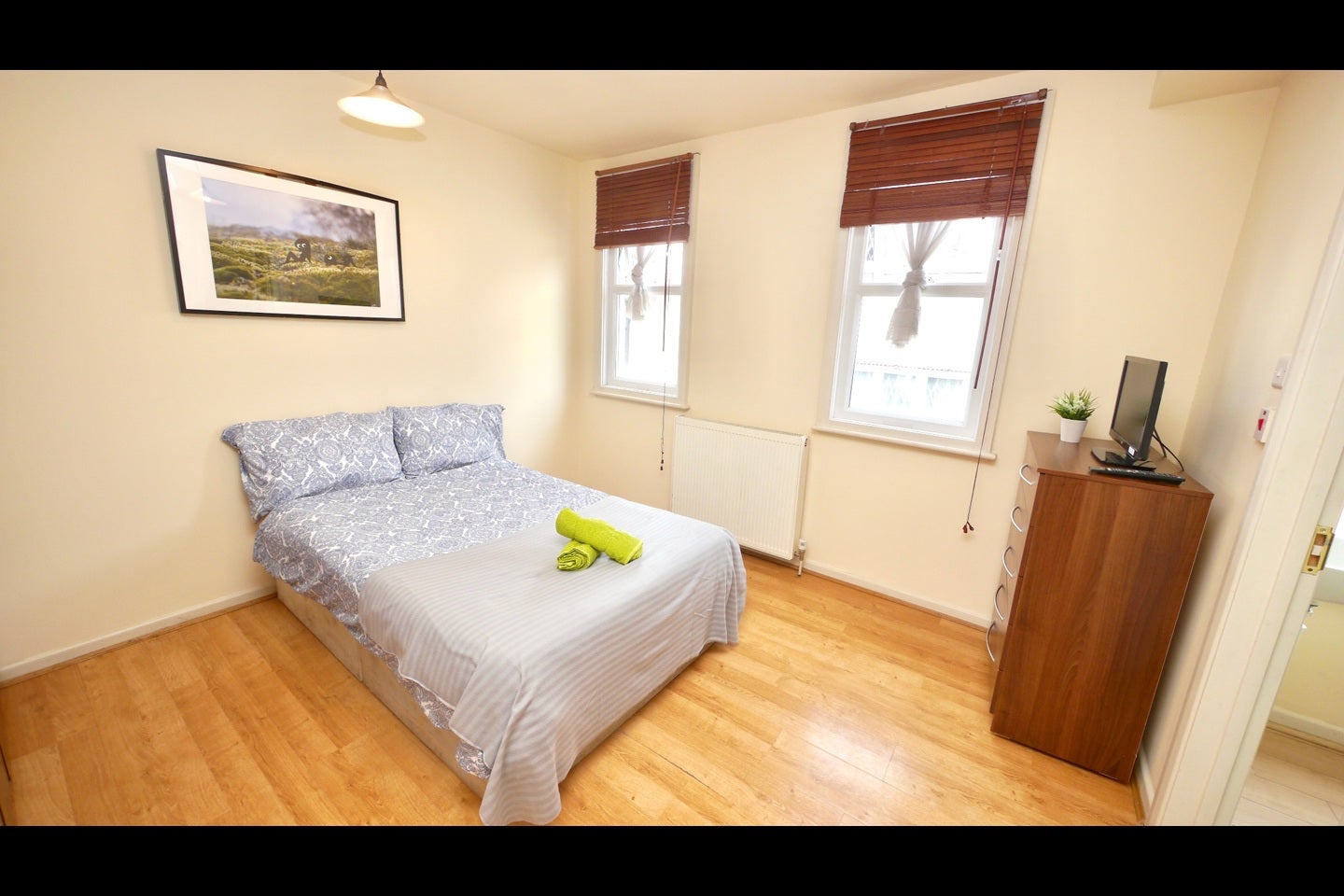 Flat Brondesbury Park in Greater London