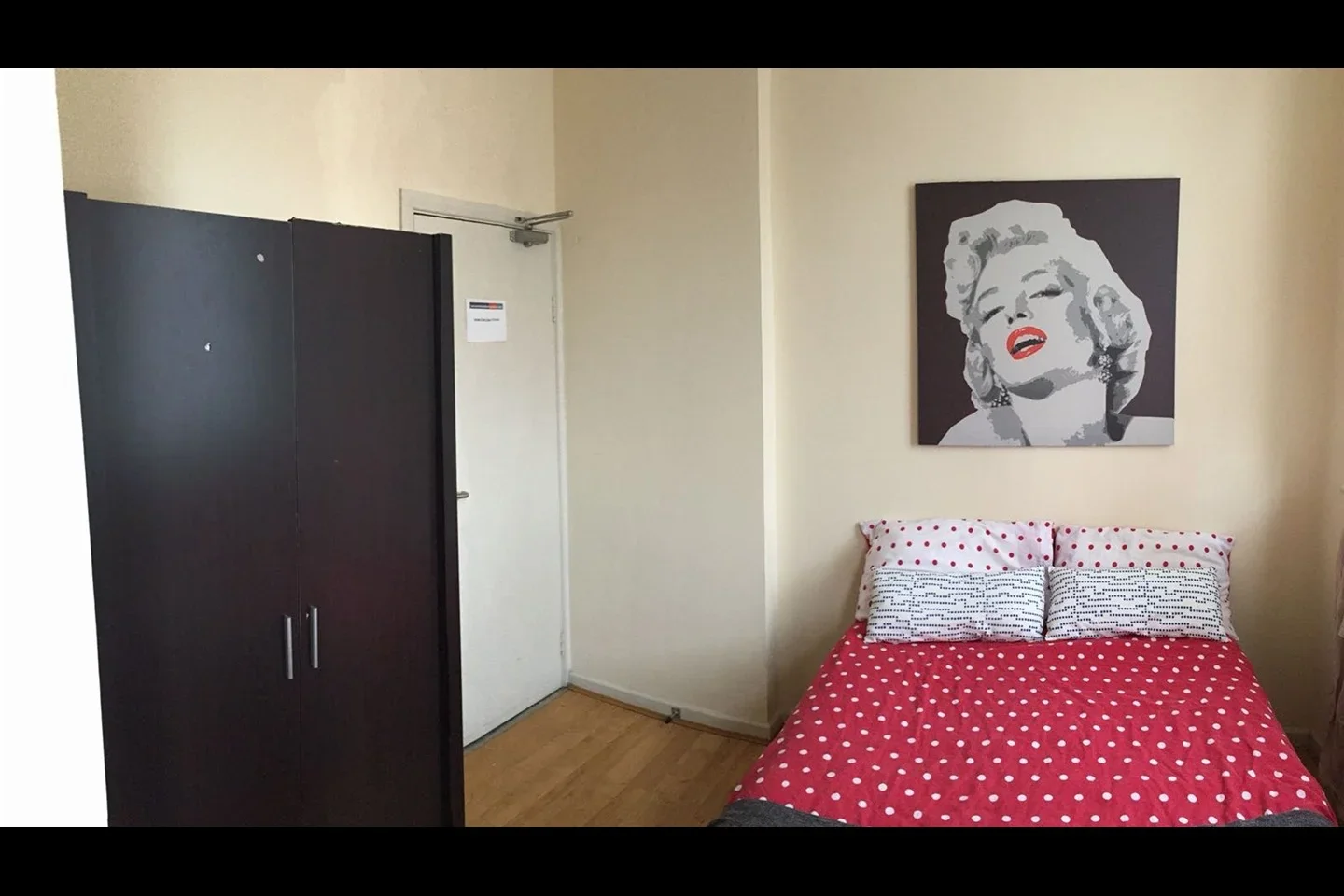 Flat Brondesbury Park in Greater London