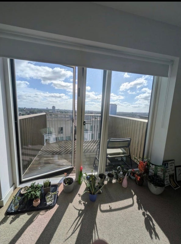 Room Maud Street in Greater London