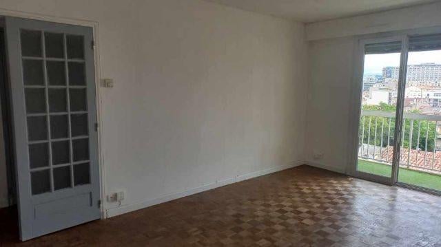 Flat Boulevard Baille in Marseille