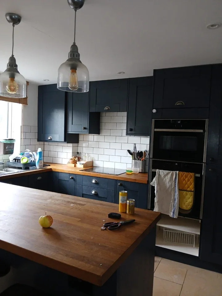 Room Dibdin Close in Greater London