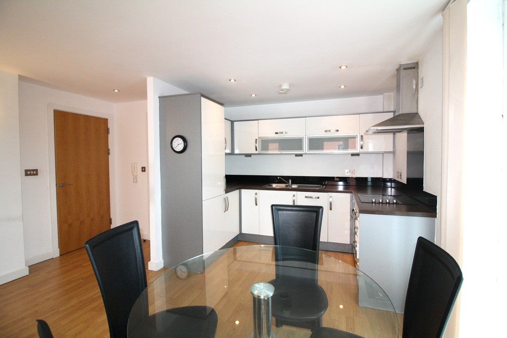 Flat St George's Close in Sheffield
