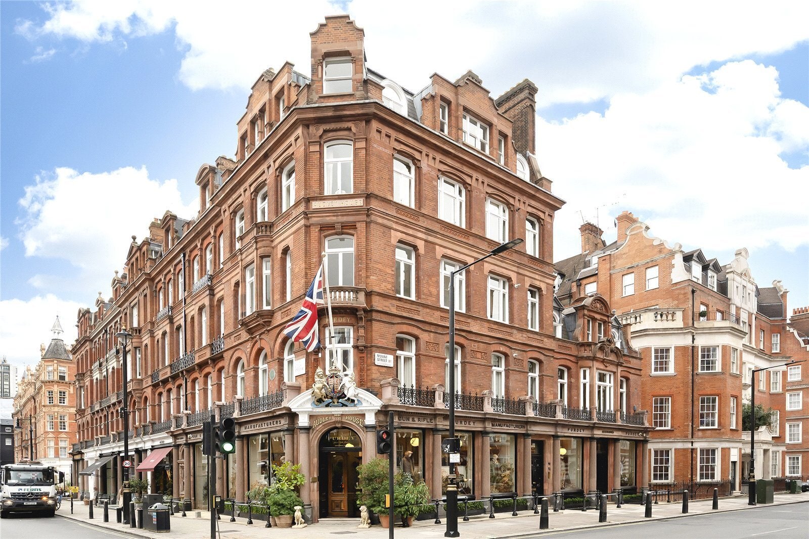 Flat South Audley Street in City of Westminster