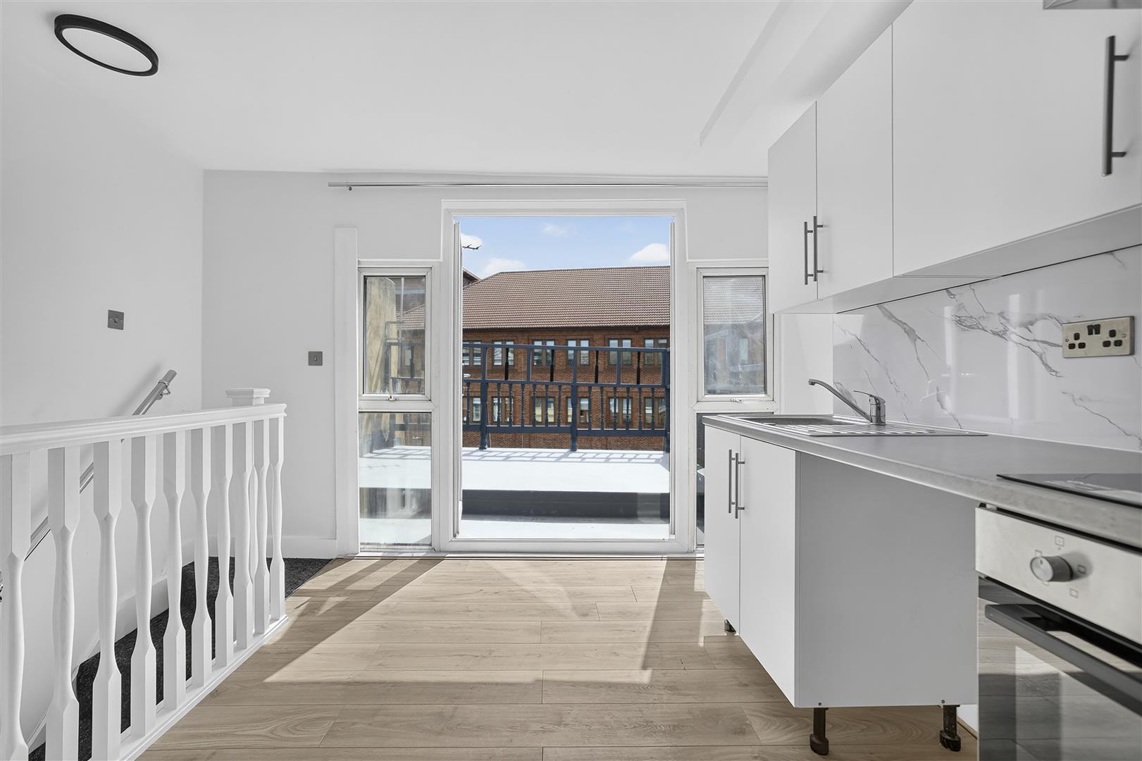 Flat Lant Street in Greater London