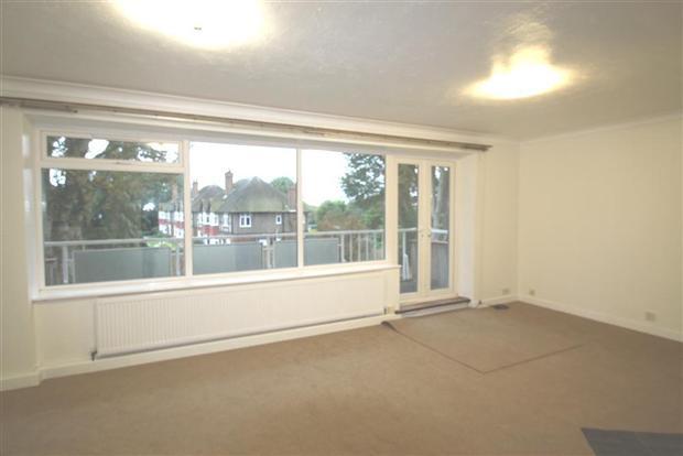 Flat Chase Road in Greater London