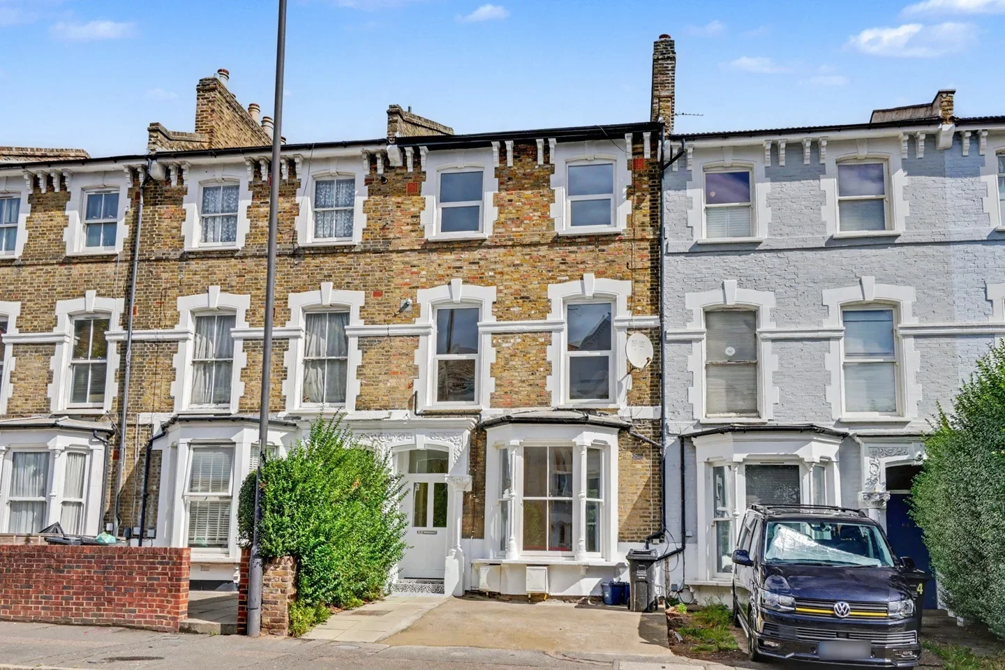Flat Rectory Road in Greater London