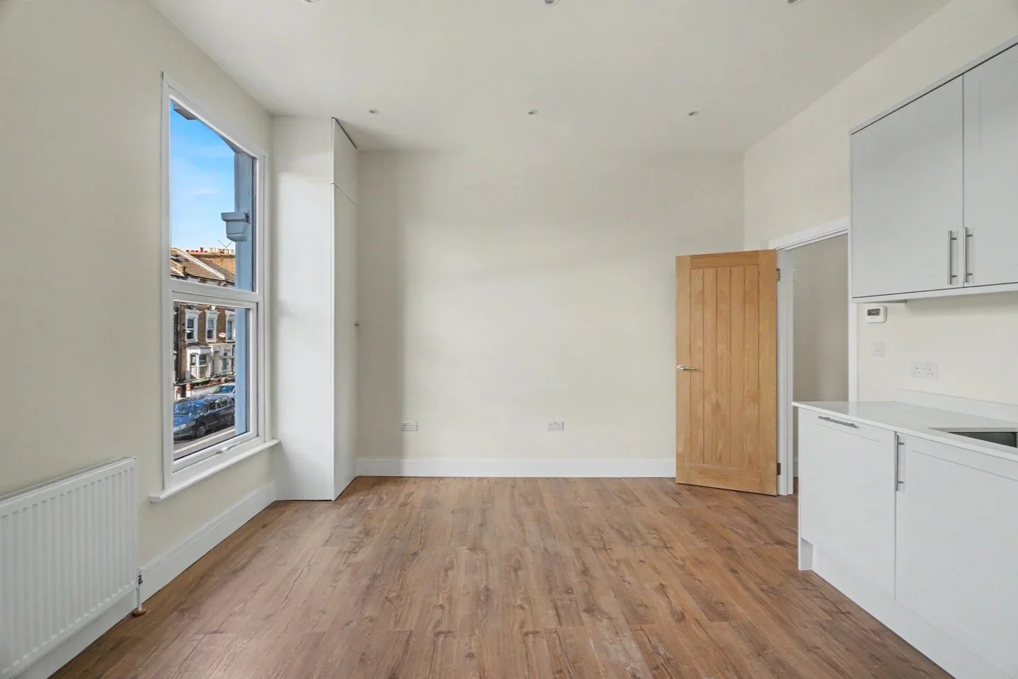 Flat Rectory Road in Greater London