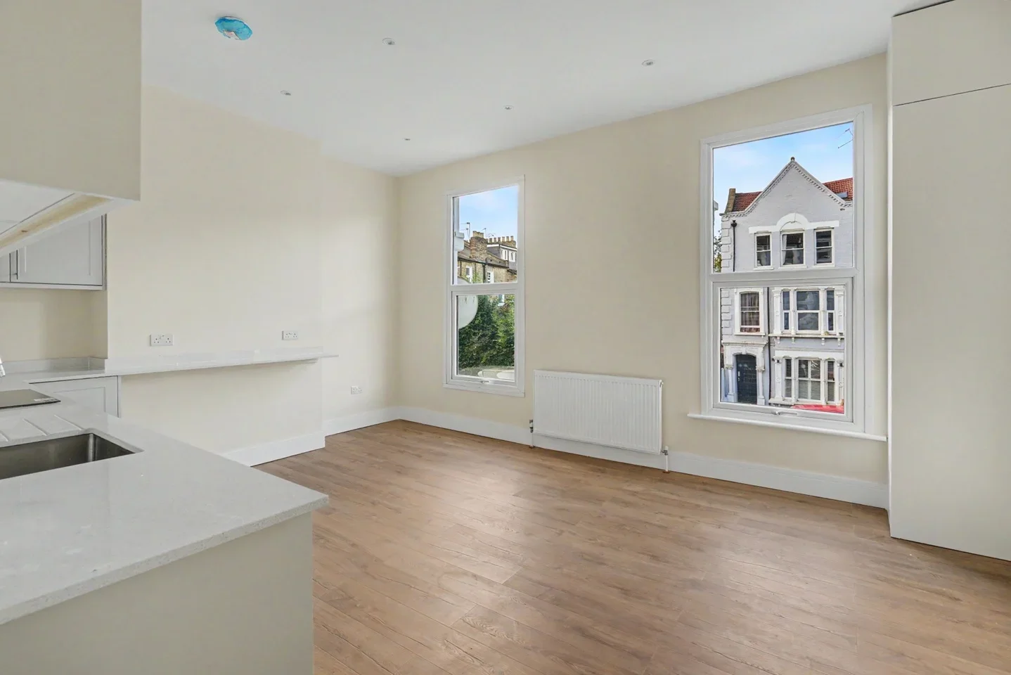 Flat Rectory Road in Greater London