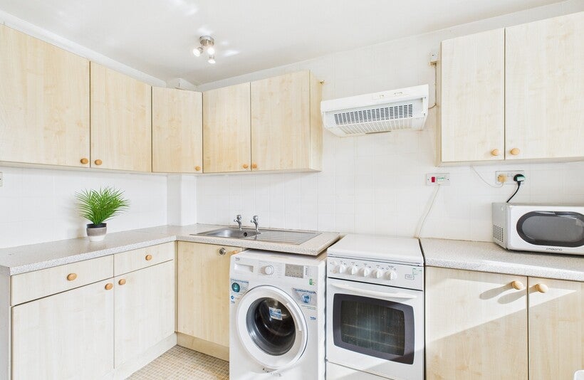 Room Woodhill Rise in Norwich