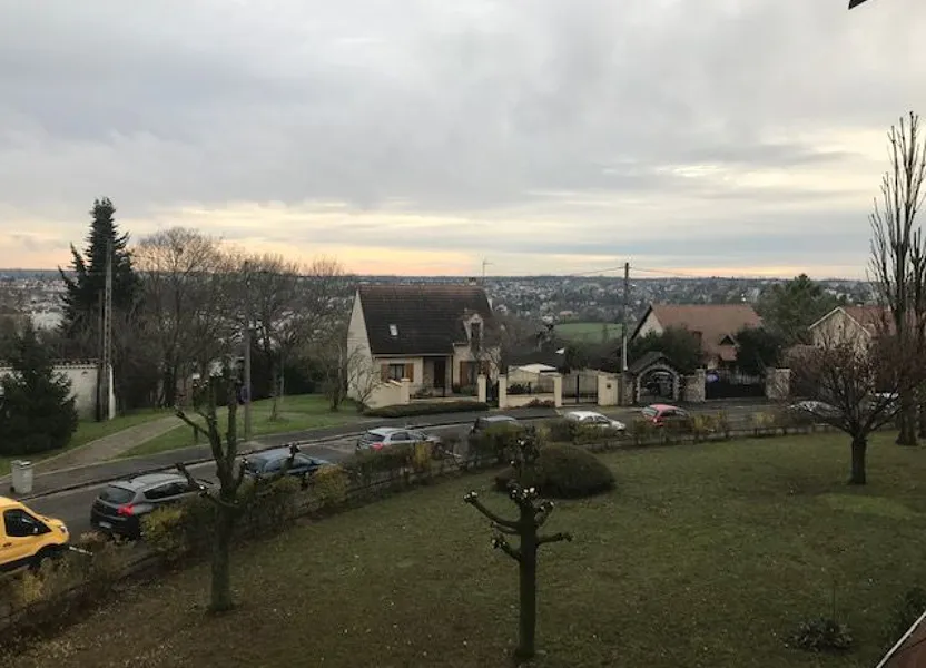 Appartement Allée Lucien Coupaye à Crosne