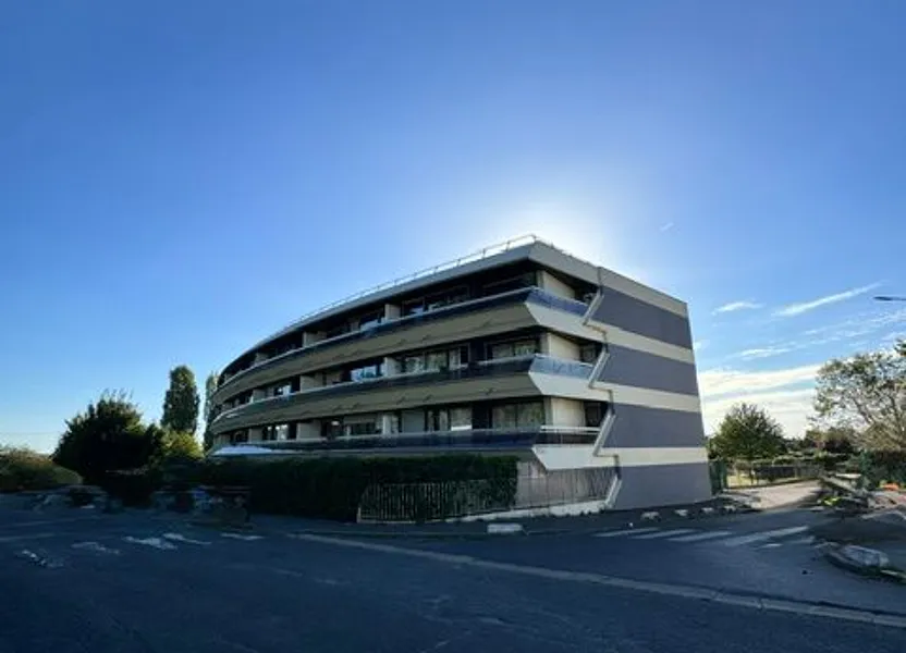Appartement Allée Lucien Coupaye à Crosne