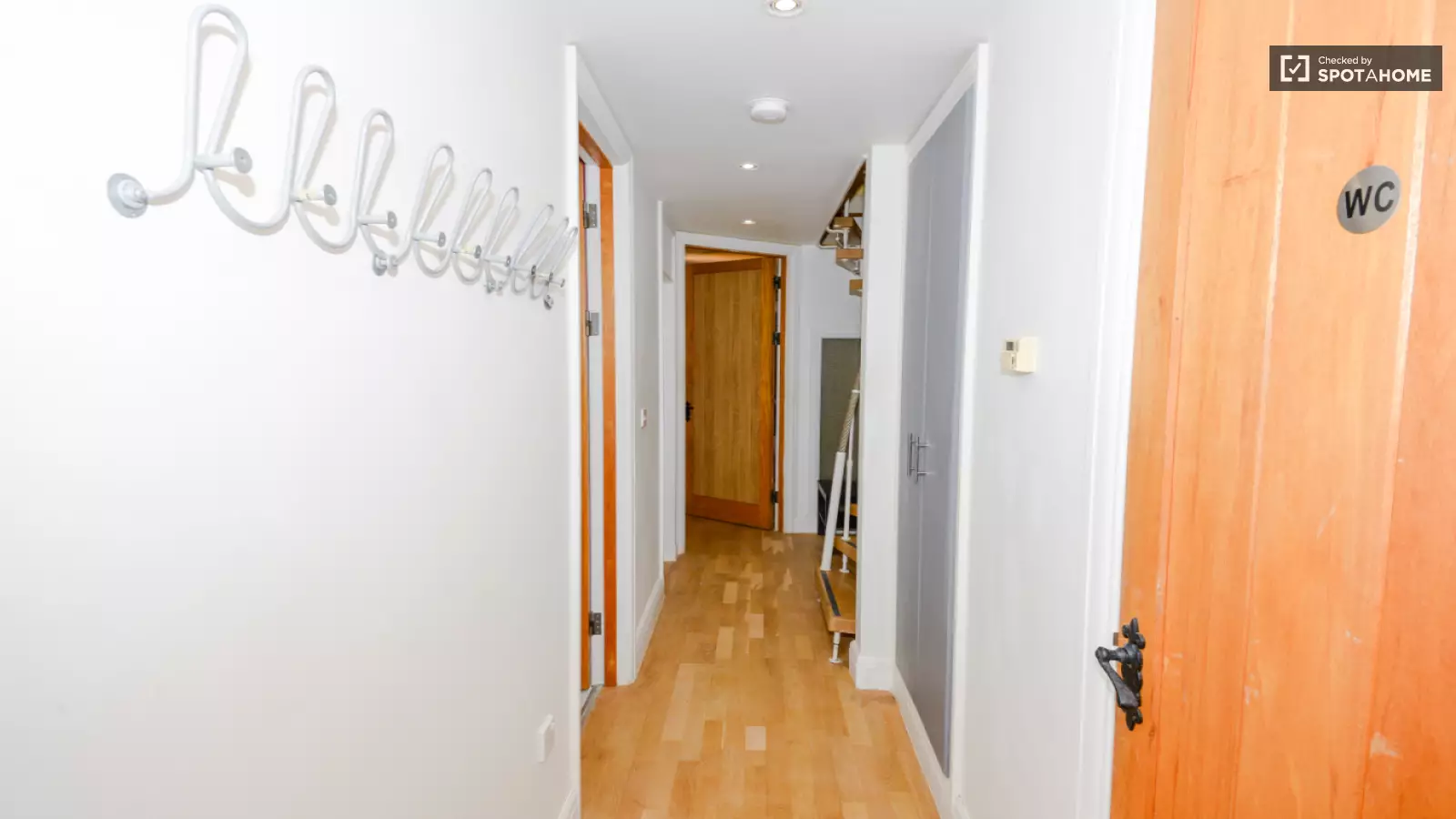 Flat Parry Road in City of Westminster