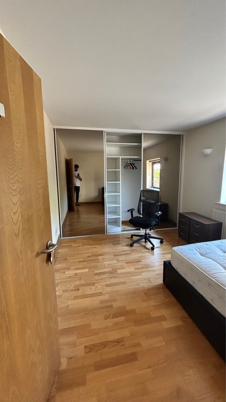 Flat Selsdon Way in Greater London