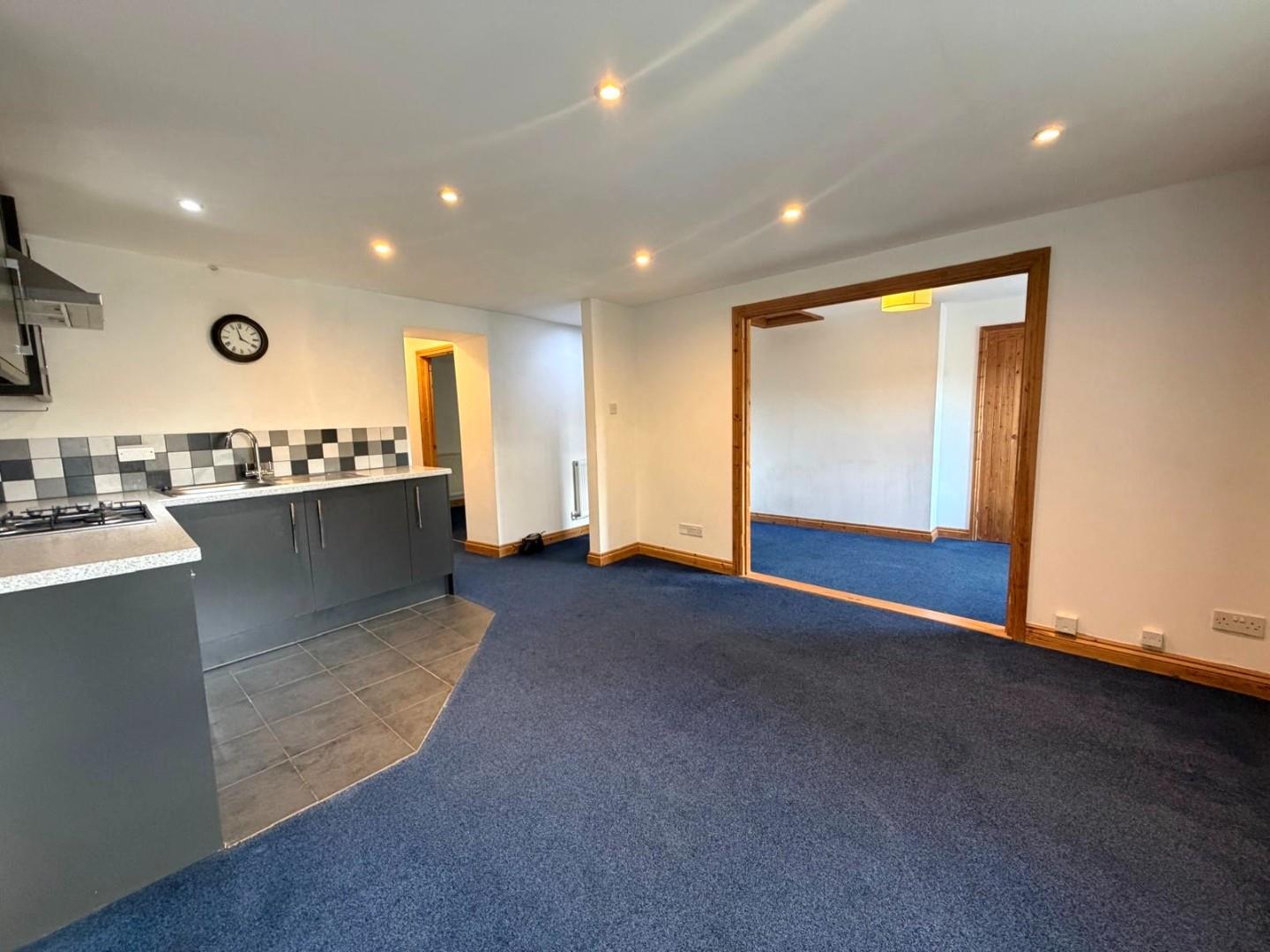 Flat The Square in Earls Barton