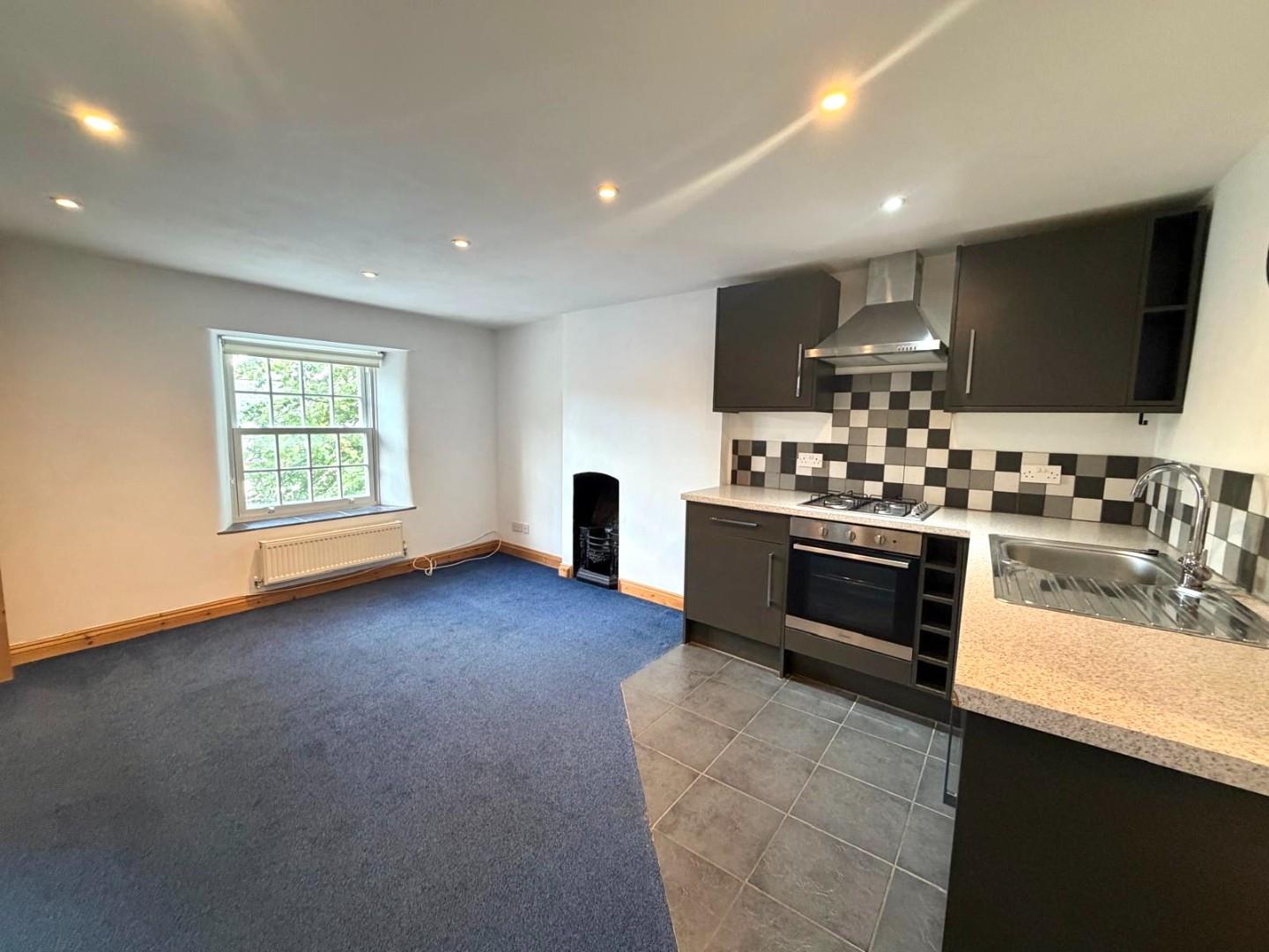 Flat The Square in Earls Barton