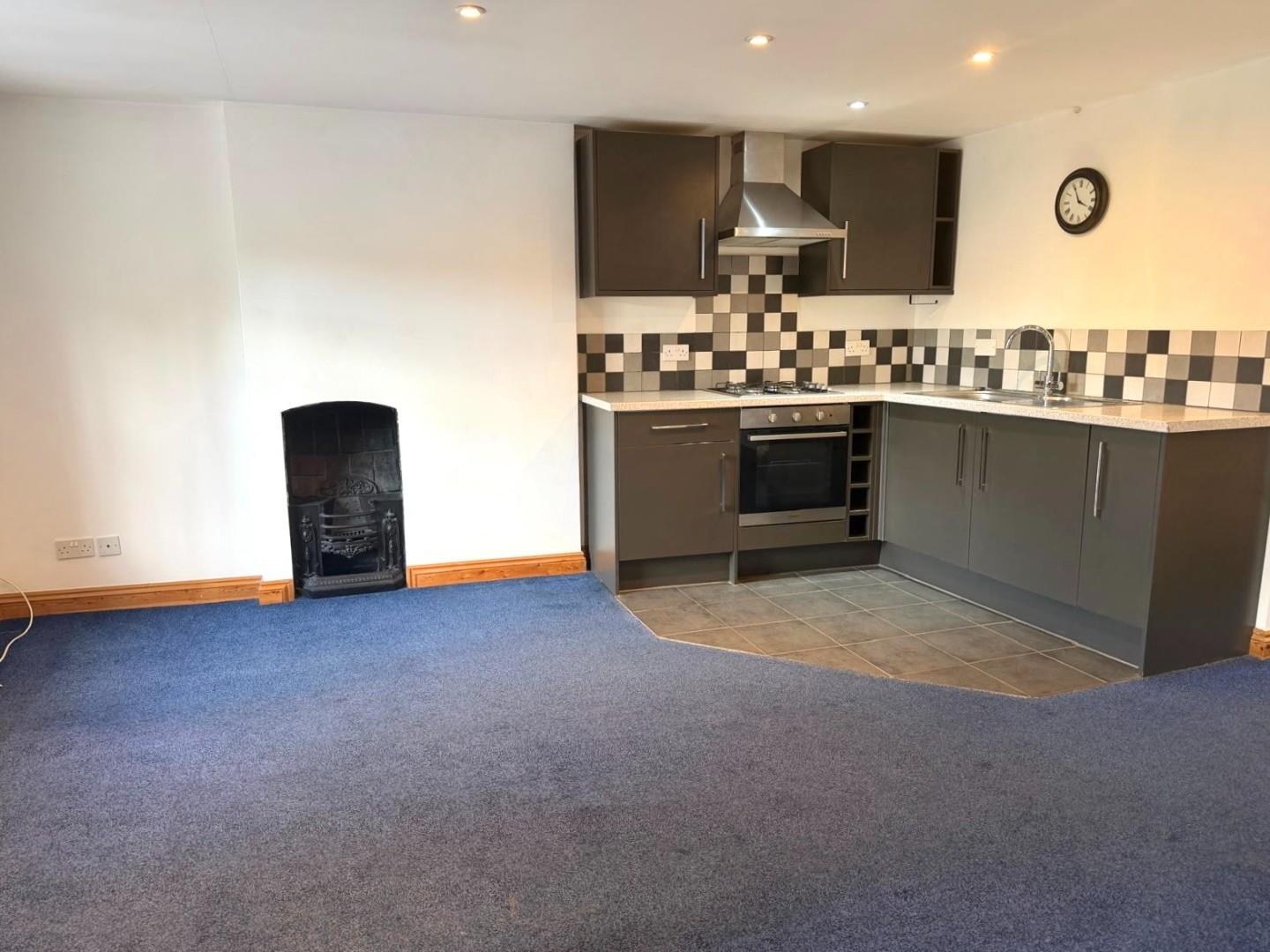 Flat The Square in Earls Barton
