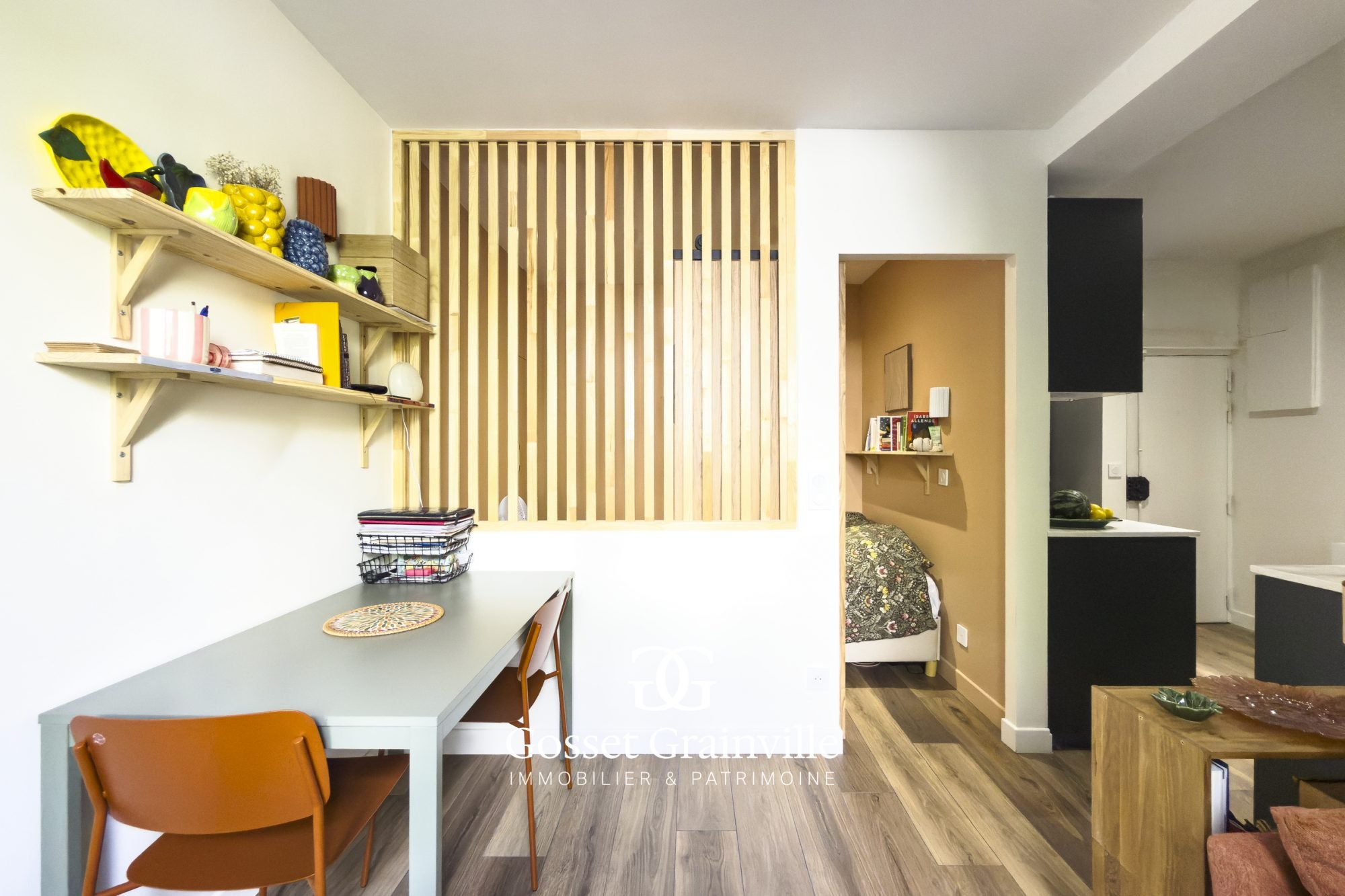 Flat Rue des Trois Bornes in Paris