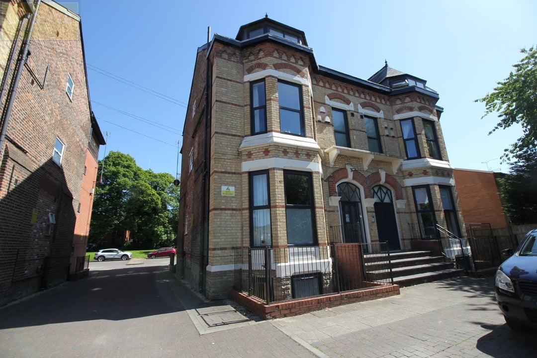Flat Upper Chorlton Road in Manchester