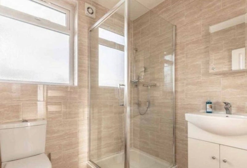 Flat Keel Drive in Slough