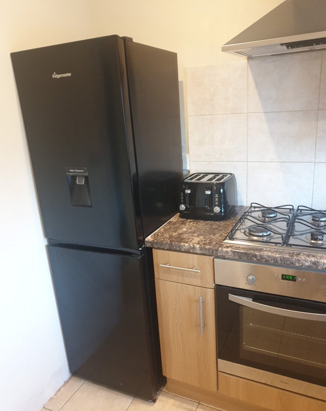 Flat Keel Drive in Slough