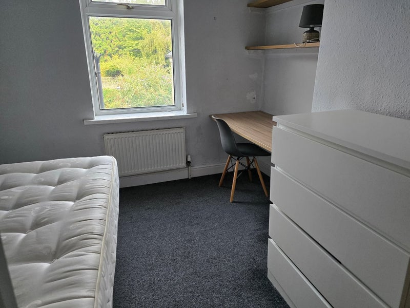 Room Meteor Street in Cardiff