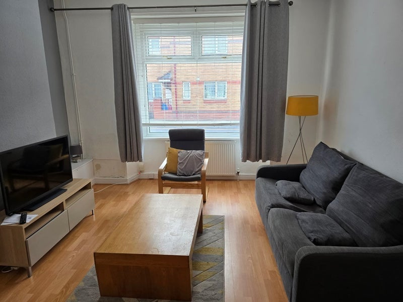 Room Meteor Street in Cardiff