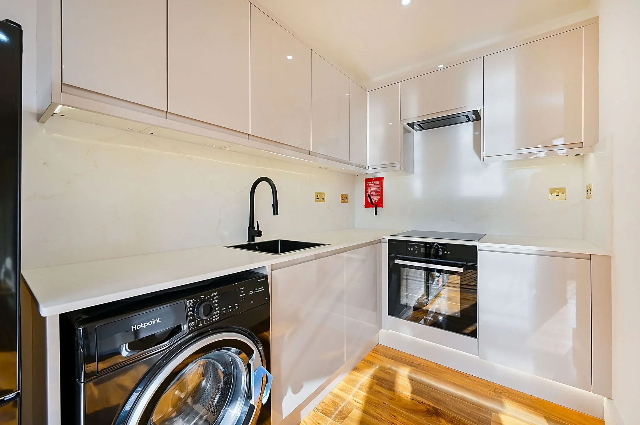 Flat Cobham Road in Greater London