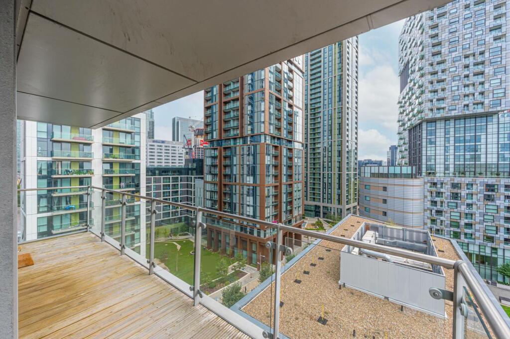 Flat Cassilis Road in Greater London