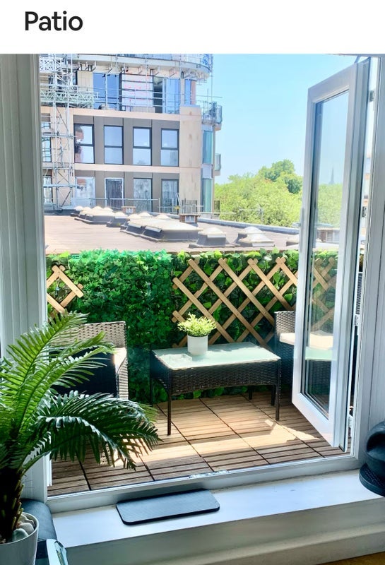 Room Queensway in City of Westminster