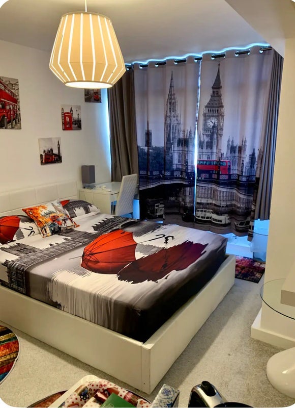 Room Queensway in City of Westminster