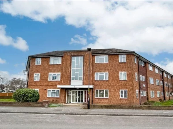 Flat Sutton Oak Road in Birmingham