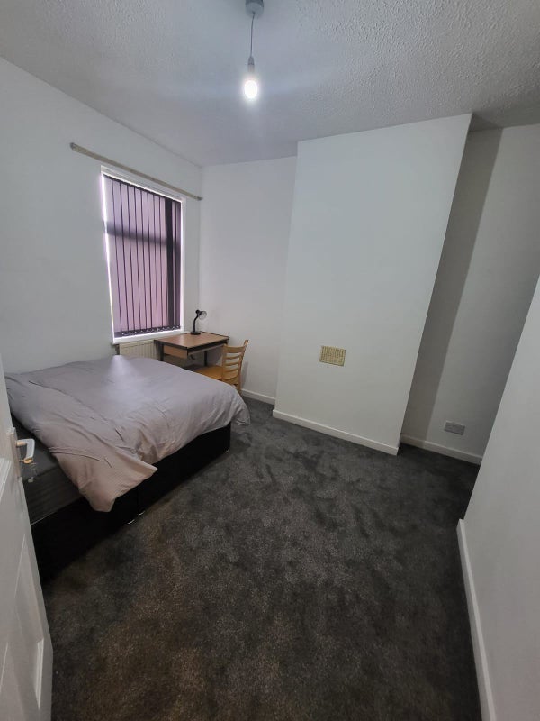 Room Longton Lane in St Helens