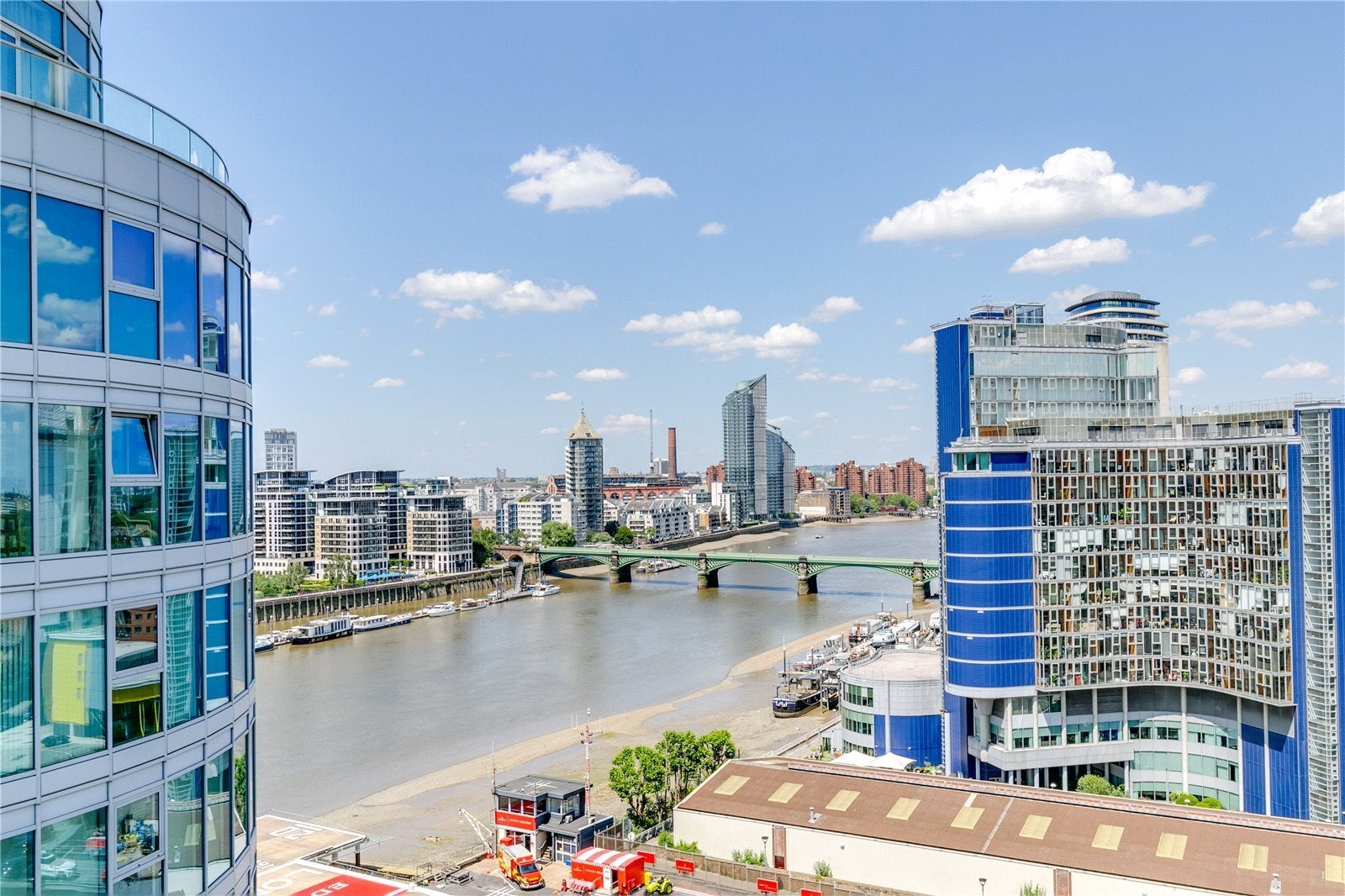 Flat Bridges Court in Greater London