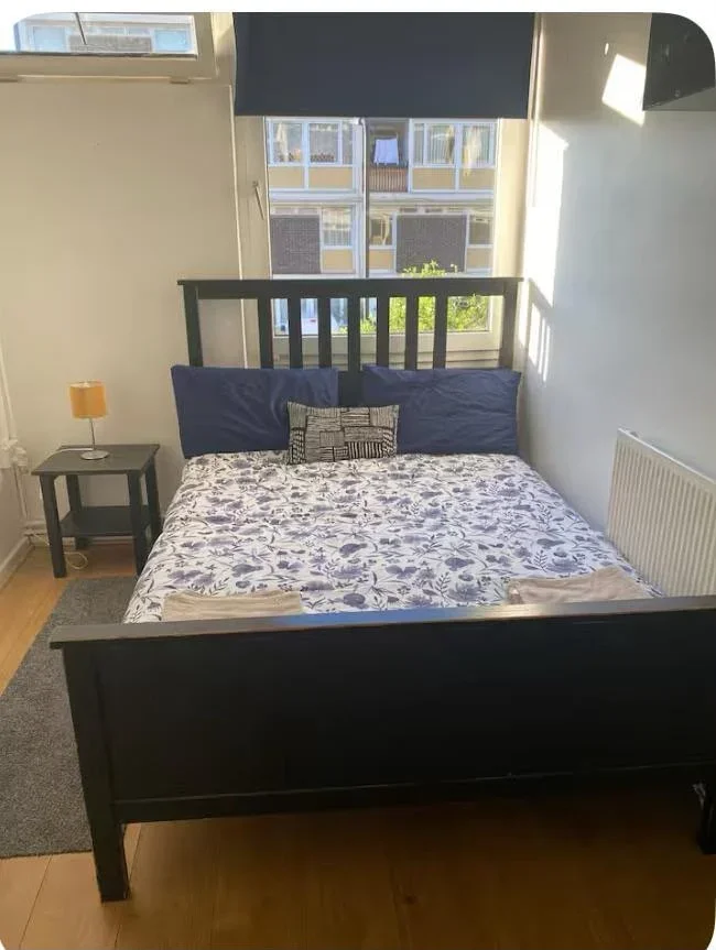 Room Shrubland Road in Greater London