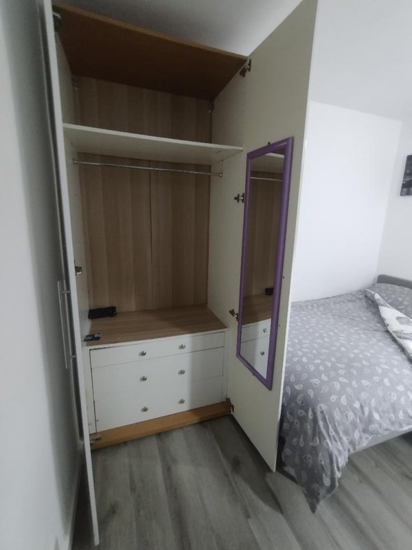 Room Sheriff Avenue in Coventry
