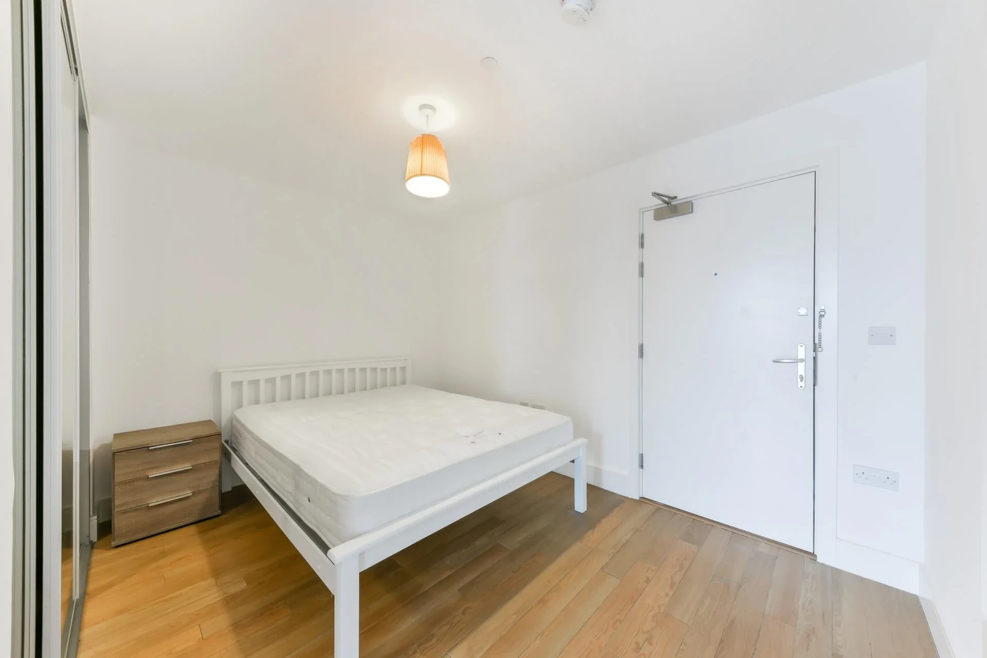 Flat Devons Road in Greater London