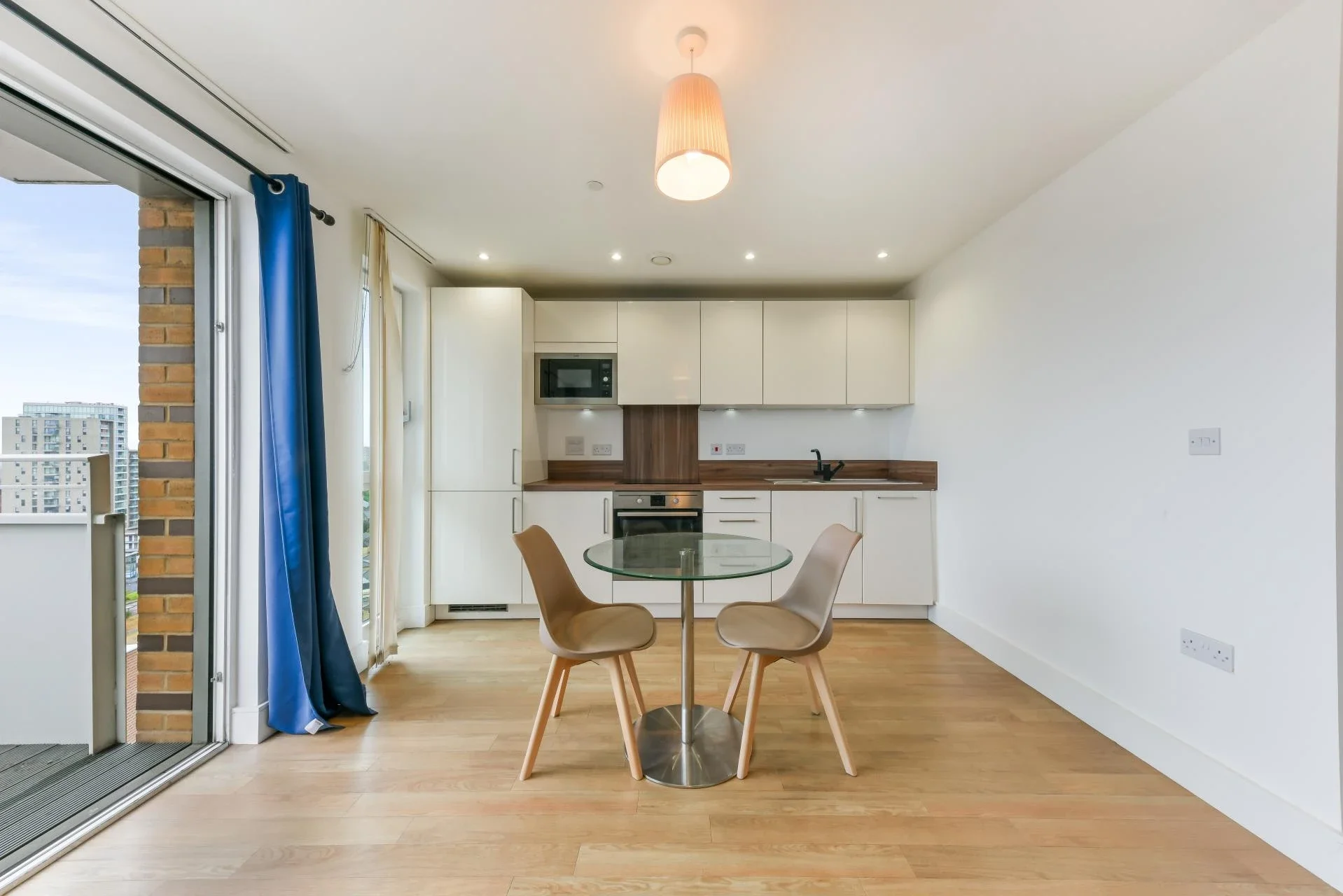 Flat Devons Road in Greater London