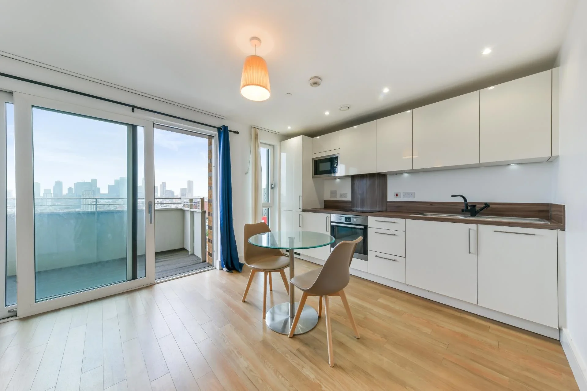 Flat Devons Road in Greater London
