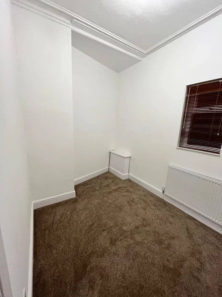 Flat Elnor Street in Amber Valley