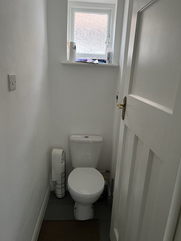 Room Eden Way in Greater London