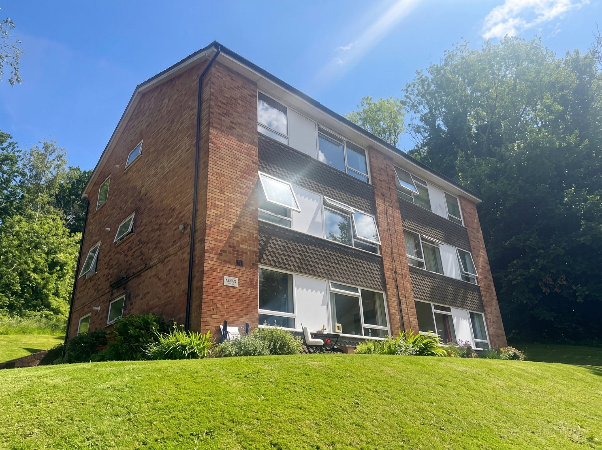 Flat Hillside Road in Caterham