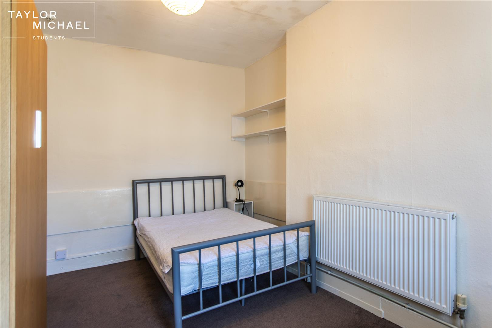 Room Bedford Square in Brighton