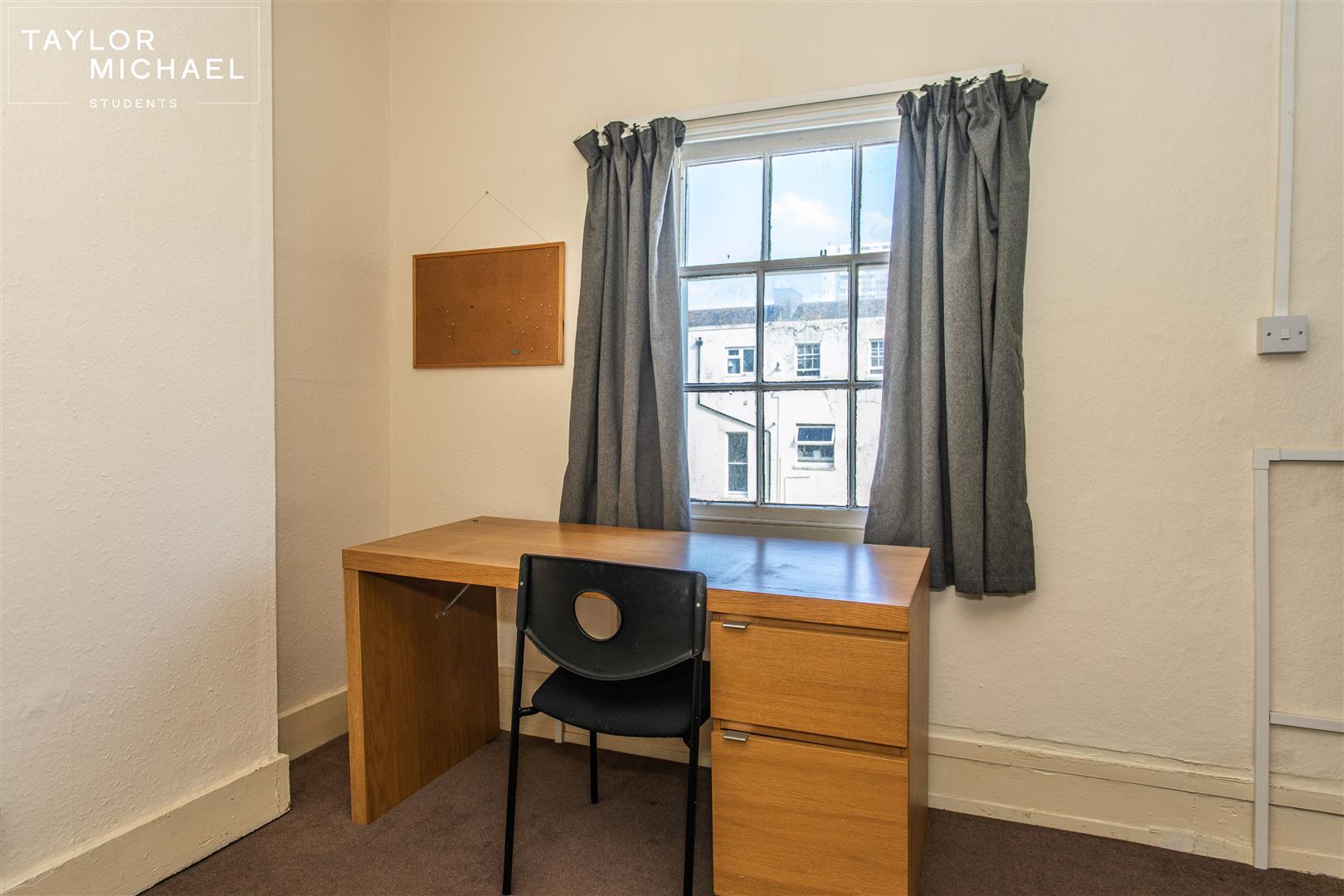 Room Bedford Square in Brighton
