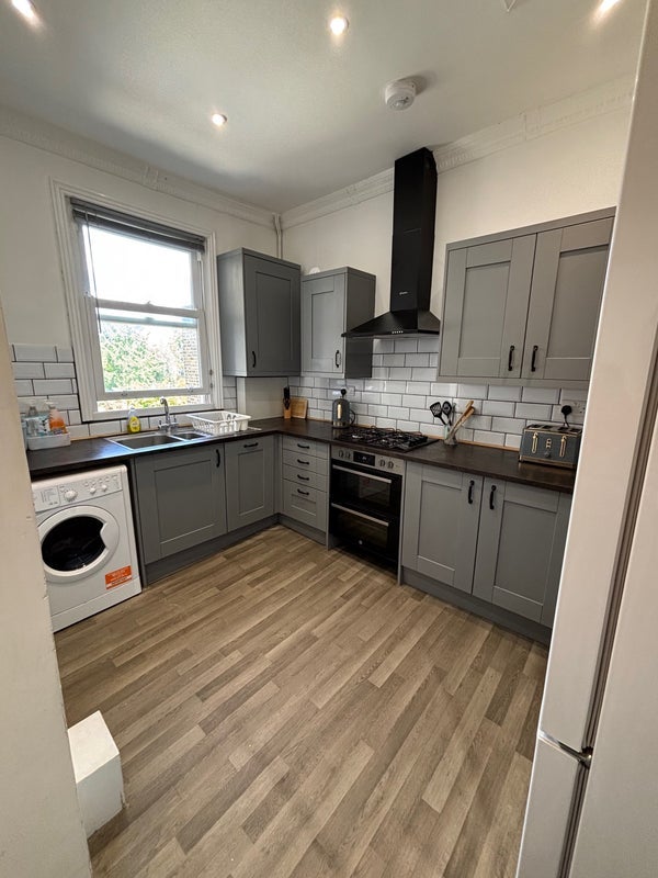 Room Piermont Road in Greater London